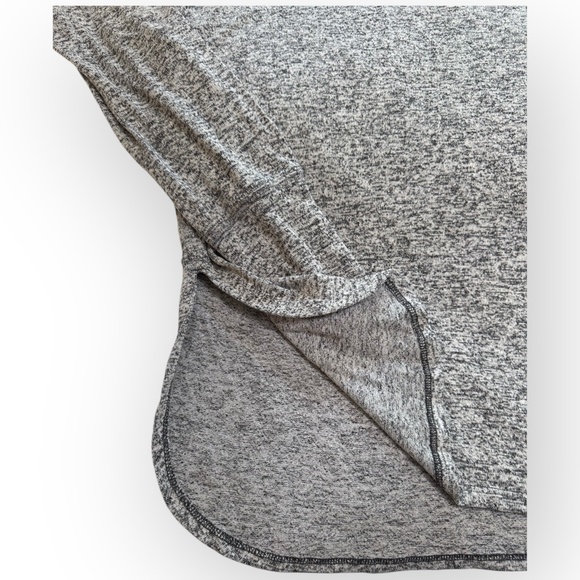 EUC Athleta Lightweight Long Sleeve Knit Pullover Gray S - Picture 3 of 7